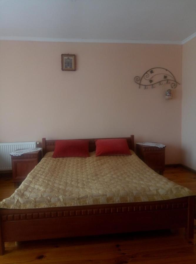 Park House Hotel Pochaiv Buitenkant foto